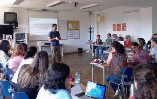 Sala repleta na Reunião Geral de Educadores Clínicos